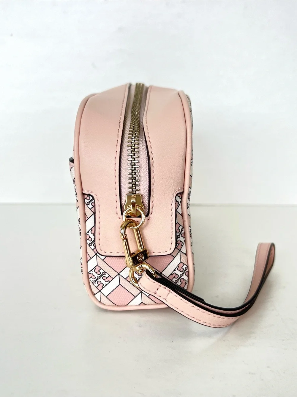TORY BURCH Dusted Blush Geo Logo Allover Wristlet Essentials Pouch Makeup Bag